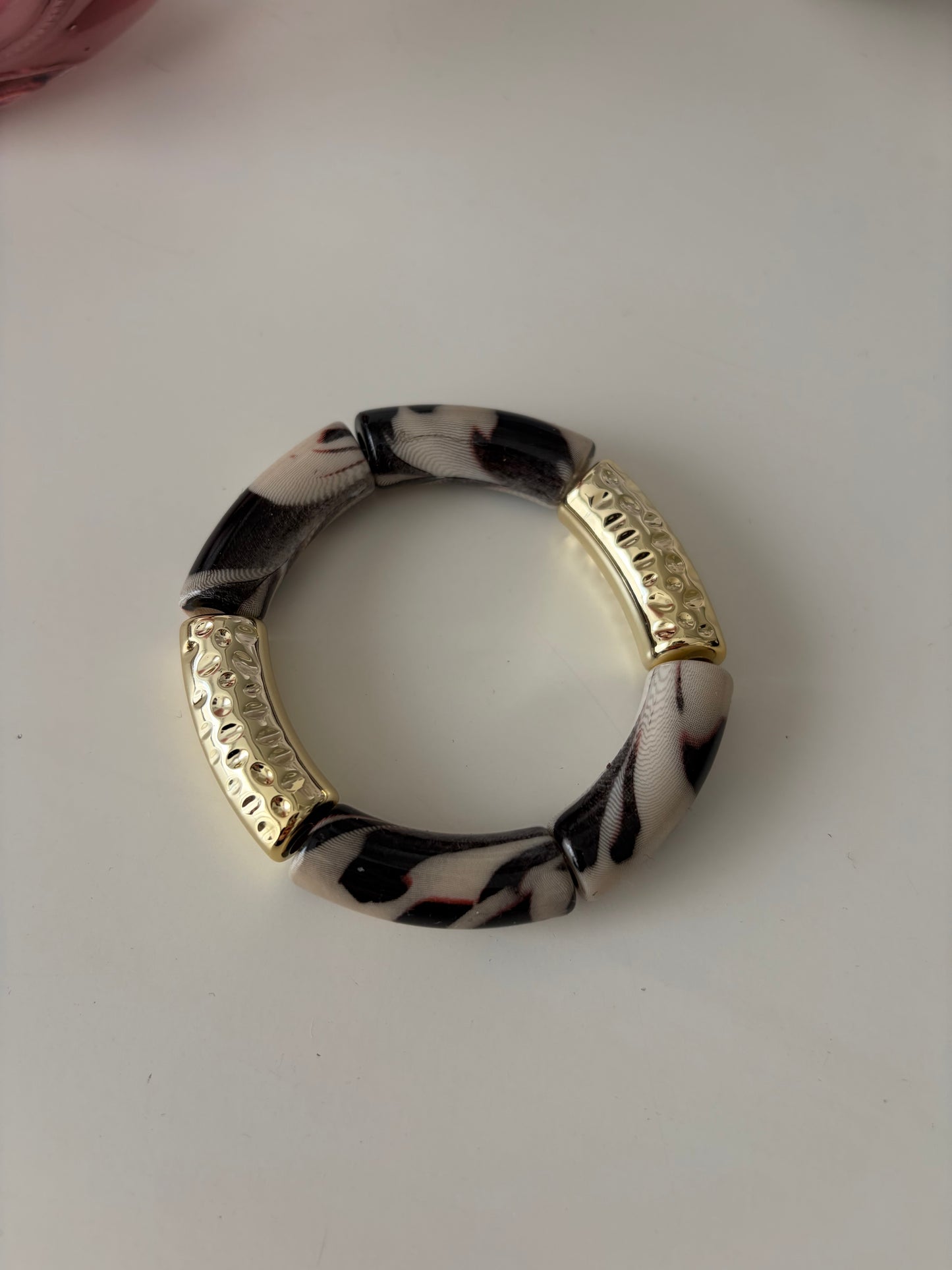 A_Bracelet Curve Tigré