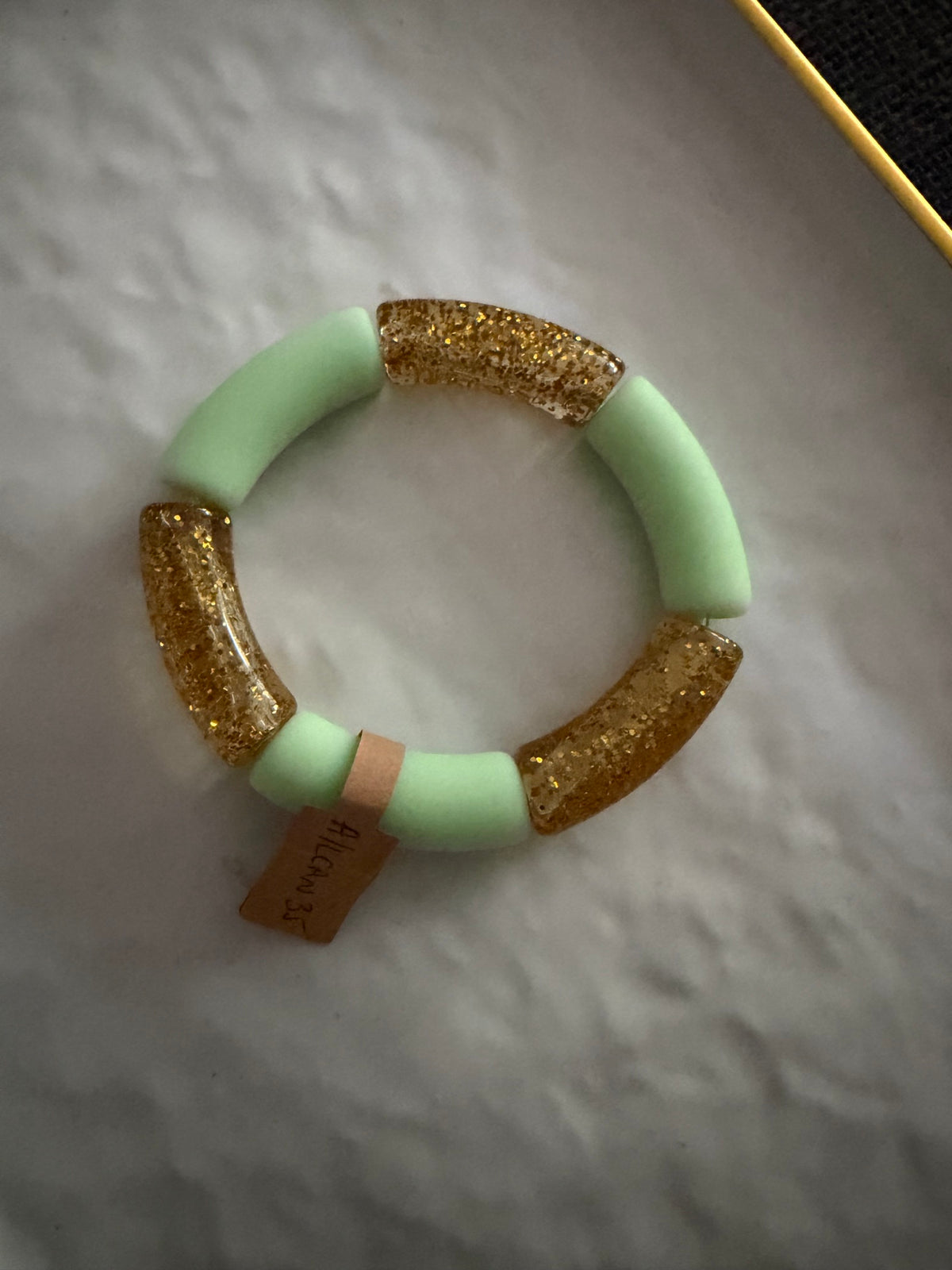 A_Bracelet curve vert d'eau et doré